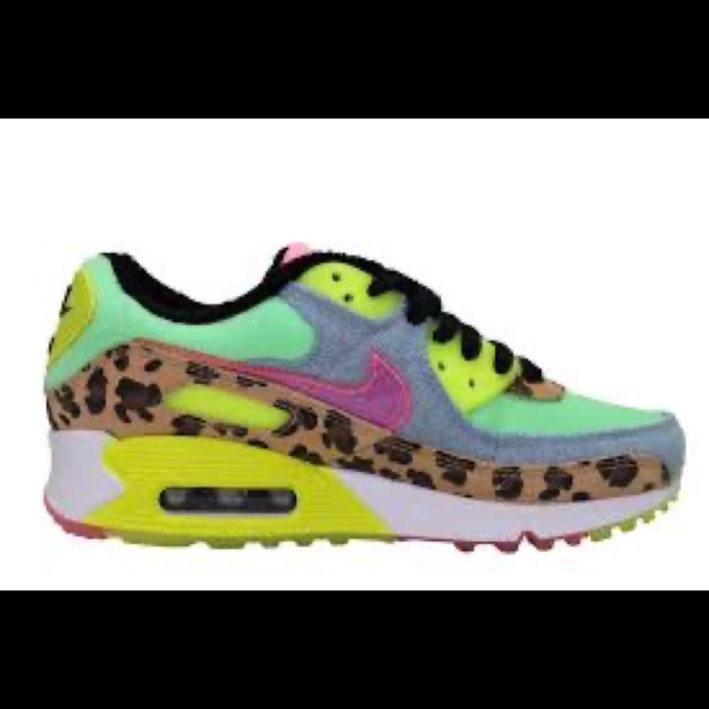Nike Women’s Air Max 90 LX 90’s Dancefloor Green